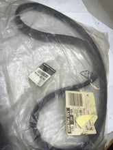 Cargar imagen en el visor de la galería, 8200921432 JUNTA LUNA TRA.DC RENAULT
