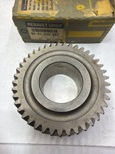 Cargar imagen en el visor de la galería, 8201342957 PIÑON 2ª RENAULT