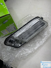Cargar imagen en el visor de la galería, VALEO Piloto intermitente ORIGINAL PART 043896 | VOLVO, XC60 I SUV (156), T5