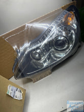 Cargar imagen en el visor de la galería, VALEO Faro principal ORIGINAL PART 043383 | OPEL, CORSA D (S07), 1.4 (L08, L68)