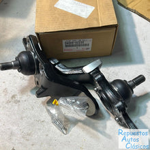 Cargar imagen en el visor de la galería, 04005-02235 Joint Assy Lwr Ball Toyota