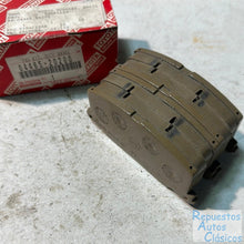 Load image into Gallery viewer, 04465-20200 PAD KIT, DISC BRAKE, FRONT, toyota,