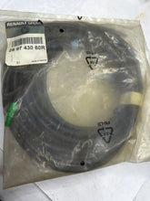 Cargar imagen en el visor de la galería, 289743060R TUBO LIMPIAPARABR RENAULT