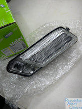 Cargar imagen en el visor de la galería, VALEO Piloto intermitente ORIGINAL PART 043896 | VOLVO, XC60 I SUV (156), T5