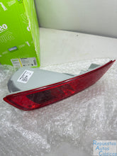 Load image into Gallery viewer, VALEO Piloto antiniebla posterior ORIGINAL PART 043894 | VOLVO, XC60 I SUV (156), T5