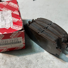Load image into Gallery viewer, 04465-2B020 PAD KIT, DISC BRAKE, FRONT, toyota,