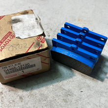 Load image into Gallery viewer, 04465-12120 PAD KIT, DISC BRAKE, FRONT, toyota,
