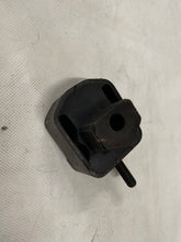 Cargar imagen en el visor de la galería, Soporte de Motor Delantero Derecho para Ford Fiesta I-II (0.9, 1.1) - Referencia 00235-12-77FB6038GD