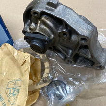 Cargar imagen en el visor de la galería, Bomba de Agua SIL PA507 para FIAT Regata y Ritmo