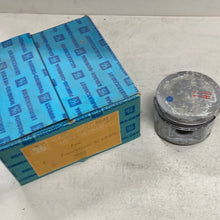 Cargar imagen en el visor de la galería, Piston Set FORD 92413600 90,03mm