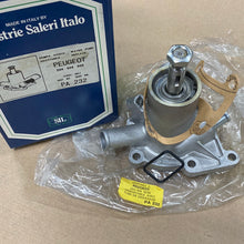 Cargar imagen en el visor de la galería, Bomba de Agua SIL PA232 para Peugeot 204, 304 y 305