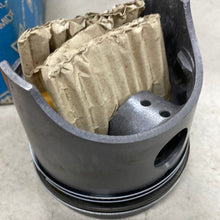 Cargar imagen en el visor de la galería, Piston Set FORD 92456610 81,493mm