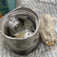 Cargar imagen en el visor de la galería, Piston Set AUSTIN 91561600 STD