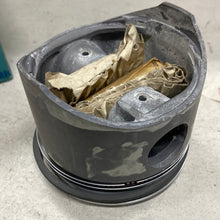 Cargar imagen en el visor de la galería, Piston Set FORD 92283604 90,83mm