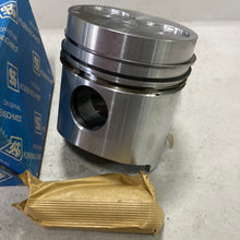Cargar imagen en el visor de la galería, Piston Set HATZ 91456600 STD 82mm