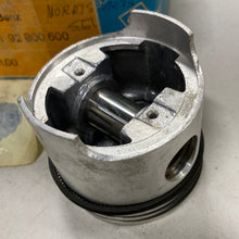 Cargar imagen en el visor de la galería, Piston Set DAIMLER-BENZ/MORRIS 92800600