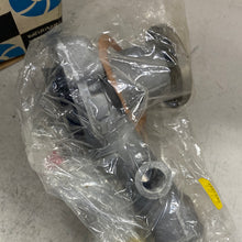 Cargar imagen en el visor de la galería, Bomba de Agua PWA34 para Ford A102 AP384