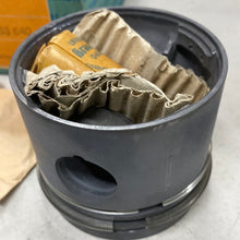 Cargar imagen en el visor de la galería, Piston Set AUDI 91453640-82,51mm