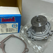 Load image into Gallery viewer, Water Pump TOYOTA CRESSIDA/DYNA/HIACE II/HILUX IV/LAND CRUISER 16100-59138