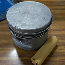 Cargar imagen en el visor de la galería, Piston Set VAUXHALL 92645600 STD 80,96mm