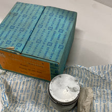 Cargar imagen en el visor de la galería, Piston Set AUSTIN 91561600 STD