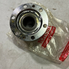 Laden Sie das Bild in den Galerie-Viewer, 43530-69015 Nabenbaugruppe, Freilauf, Toyota,