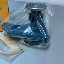 Load image into Gallery viewer, Bomba de Agua Nissan URVAN 21010-37501-04 - Repuesto Original