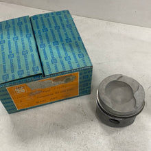 Cargar imagen en el visor de la galería, Piston Set FORD 92456620 81,747mm