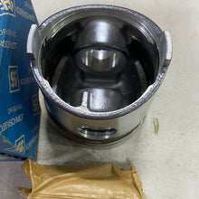 Cargar imagen en el visor de la galería, Piston Set HATZ 91456600 STD 82mm