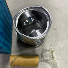 Cargar imagen en el visor de la galería, Piston Set HATZ 92795600 71mm
