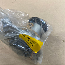 Cargar imagen en el visor de la galería, Bomba de Agua SIL PA281 para Mazda 1000 y 1300