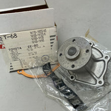 Load image into Gallery viewer, Water Pump TOYOTA EE-80/COROLLA/STARLET 16110-19055/65
