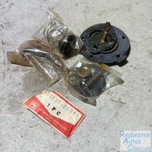 Cargar imagen en el visor de la galería, 04231-24011 FUEL PUMP &amp; PIPE, toyota
