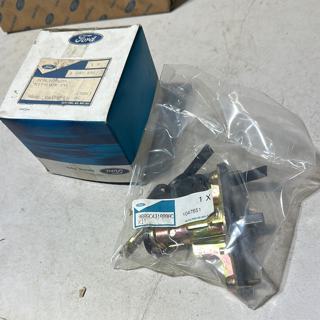 Kit - Lock Cylinder: 1047651 FORD