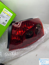 Cargar imagen en el visor de la galería, VALEO Piloto posterior ORIGINAL PART 043364 | PEUGEOT, 407 (6D_), 2.0 Bioflex (6DRFJB)
