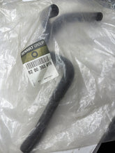 Cargar imagen en el visor de la galería, 8200393019 TUBO DESGASEADO RENAULT
