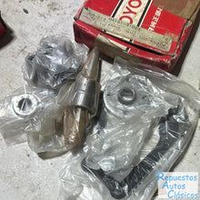 Load image into Gallery viewer, 04161-31023 WATER PUMP, toyota
