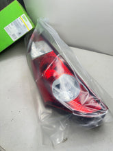 Cargar imagen en el visor de la galería, VALEO Piloto posterior ORIGINAL PART 043635 | RENAULT, KANGOO BE BOP (KW0/1_), 1.5 dCi
