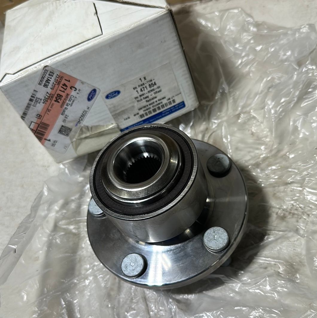 Hub Assy - Wheel: 1471854 FORD