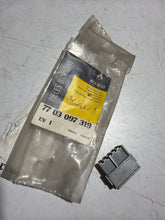 Cargar imagen en el visor de la galería, 7703097319 CONTACTOR RENAULT
