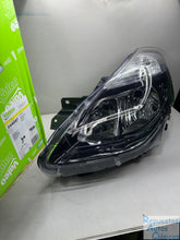 Cargar imagen en el visor de la galería, VALEO Faro principal ORIGINAL PART 044047 | RENAULT, CLIO III (BR0/1, CR0/1), 1.2 16V
