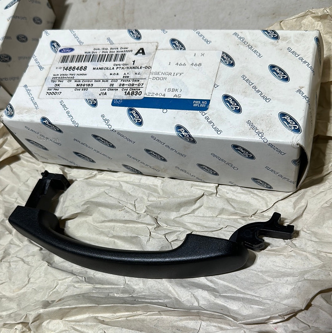 Handle Assy - Door - Outer: 1466468 FORD