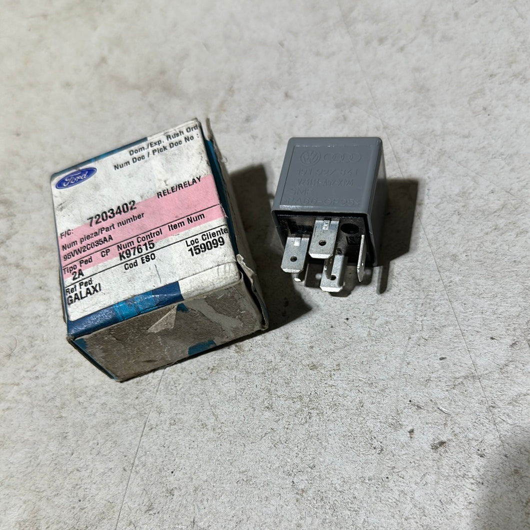 Relay: 7203402 FORD