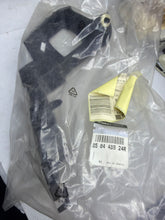 Cargar imagen en el visor de la galería, 850448924R SOPORT.TRS.PARAGO RENAULT
