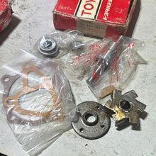 Cargar imagen en el visor de la galería, 04161-24011 WATER PUMP, toyota
