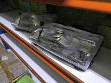 Cargar imagen en el visor de la galería, Faro delantero 3x derecho RENAULT 19
