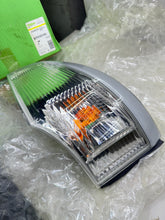 Cargar imagen en el visor de la galería, VALEO Piloto intermitente 044028
