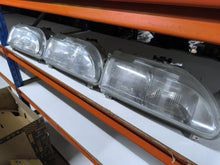 Cargar imagen en el visor de la galería, Faro delantero 3x derecho RENAULT 19
