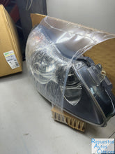 Cargar imagen en el visor de la galería, VALEO Faro principal ORIGINAL PART 043380 | OPEL, CORSA D (S07), 1.4 (L08, L68)
