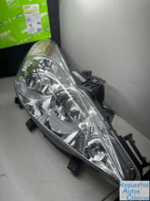 Cargar imagen en el visor de la galería, VALEO Faro principal ORIGINAL PART 043239 | PEUGEOT, 207 CC (WD_), 1.6 16V
